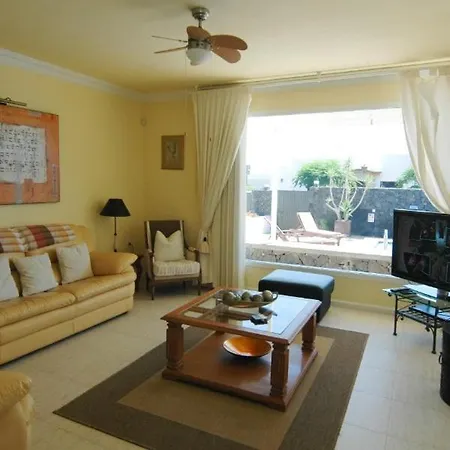 In Sleeps 8 Includes Swimming Pool Air Con And Wifi Villa *
